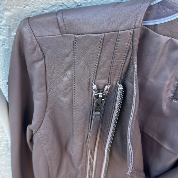Joie Women’s Taupe Leather Jacket size Large - Picture 4 of 9